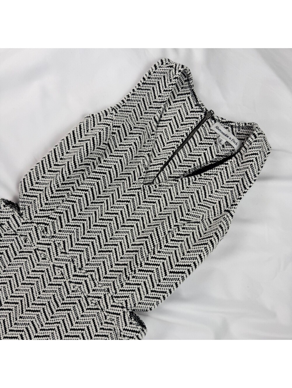 Abercrombie & Fitch Women's S Black White Herringbone Knit Cutout Skater Dress